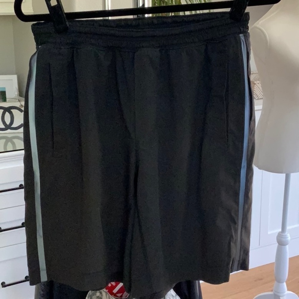 Lululemon shorts 30